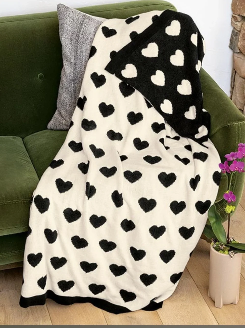 Bella Lux Full/Queen White and Black Hearts Decorative Blanket Reversible